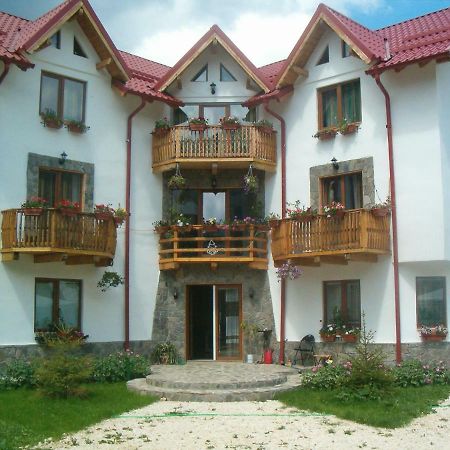 Готель Casa Alexandru Азуга Екстер'єр фото
